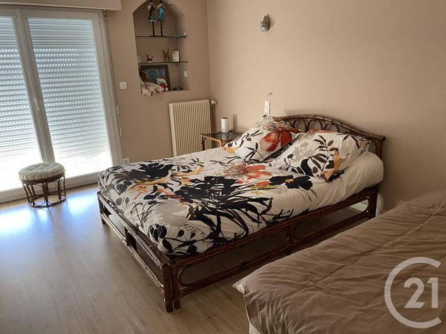 Afficher la photo en grand maison à vendre - 7 pièces - 246.04 m2 - BEAUCE LA ROMAINE - 41 - CENTRE - Century 21 Girault Immobilier