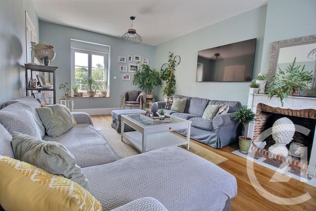maison à vendre - 8 pièces - 171.24 m2 - OUCQUES LA NOUVELLE - 41 - CENTRE - Century 21 Girault Immobilier