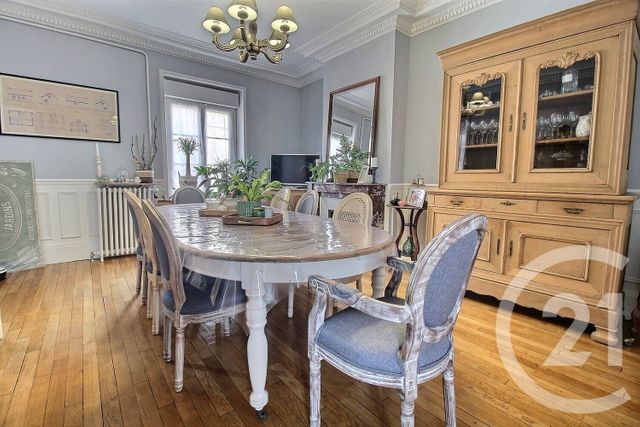 maison à vendre - 8 pièces - 171.24 m2 - OUCQUES LA NOUVELLE - 41 - CENTRE - Century 21 Girault Immobilier