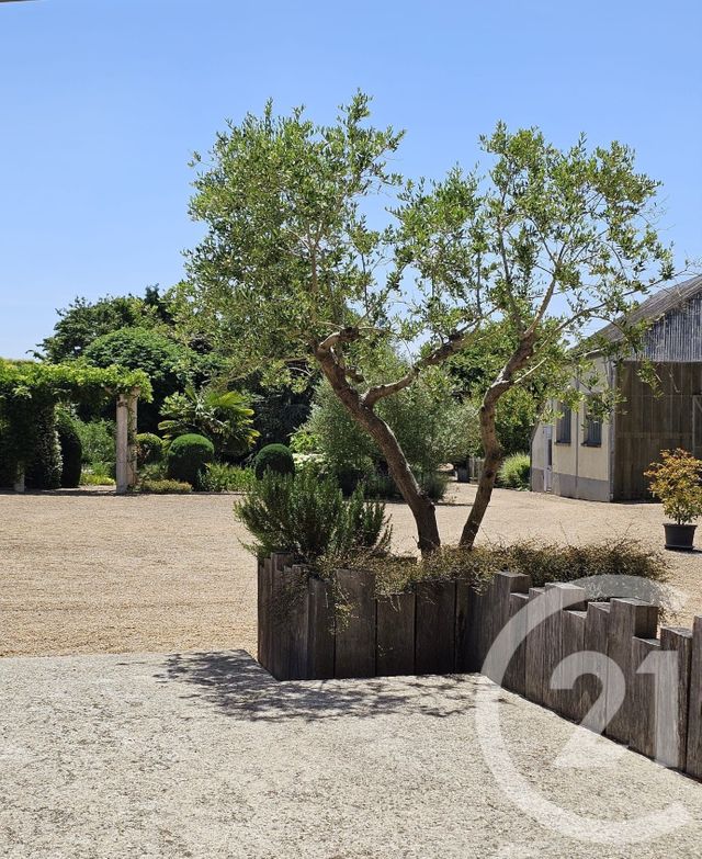 maison à vendre - 8 pièces - 171.24 m2 - OUCQUES LA NOUVELLE - 41 - CENTRE - Century 21 Girault Immobilier