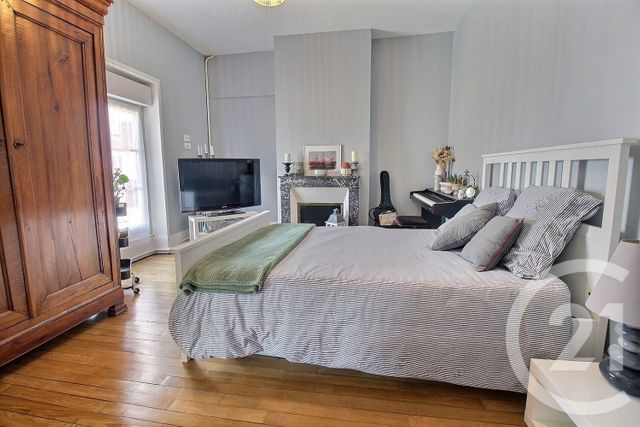 maison à vendre - 8 pièces - 171.24 m2 - OUCQUES LA NOUVELLE - 41 - CENTRE - Century 21 Girault Immobilier